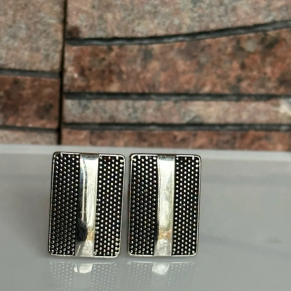 Murano Men’s Silver Toned Cuff Links Vertical Bar Accent Office Formal Wedding